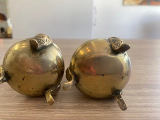 Antique 1930s Footed EPNS Shakers (Pair)