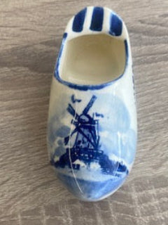 Vintage Delft Blue Ceramic Clog Shoe Ashtray – Hand-Painted Dutch Windmill