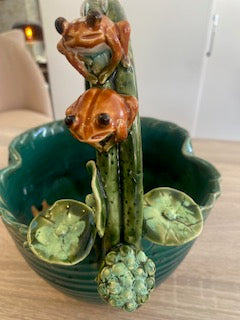 Vintage Majolica Style Frog & Lotus Leaf Basket Bowl