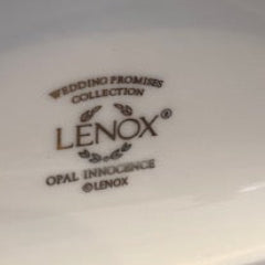 Vintage Lenox "Opal Innocence" Fine Ivory Porcelain Intertwined Swan Figurine & Wedding Cake Topper