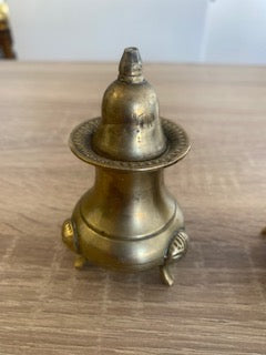 Antique 1930s Footed EPNS Shakers (Pair)