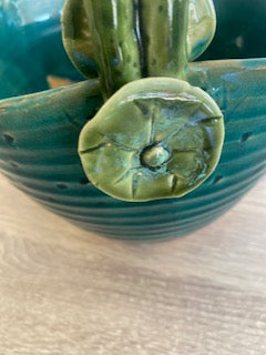 Vintage Majolica Style Frog & Lotus Leaf Basket Bowl