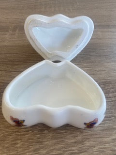 Vintage 1980s Porcelain Heart Shaped "Lovebirds" Trinket Box